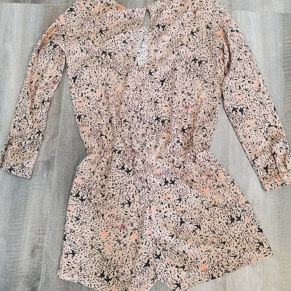 Full sleeve Romper - Picture 2 of 3